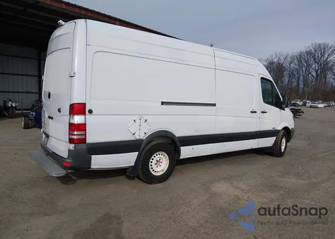 2012 Mercedes-Benz Sprinter 2500 High Roof z USA, uszkodzony, nr VIN WD3PE8CB8C5694692